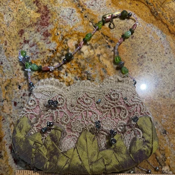 EUC Mary Frances handbag hand beaded - Picture 11 of 12